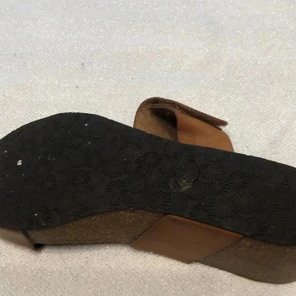 Chocolate Blu brown sandals with two Velcro close straps.  Size 38 EU/7.5 US - Picture 7 of 8